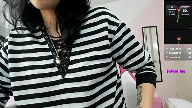 Camcrush   online show from 01.20.25