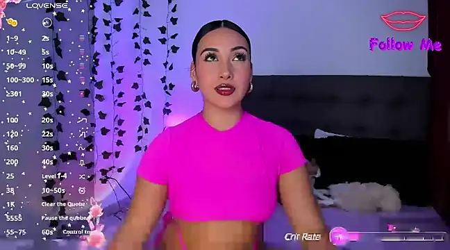 Snapshot of charlotte_james0 chatting on 12.10.24 charlotte james0 online show from 12.10.24