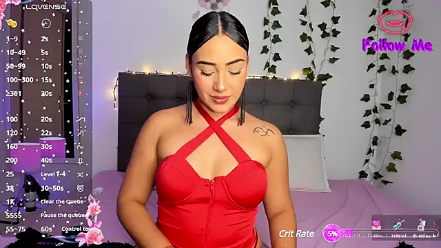 Snapshot of charlotte_james0 chatting on 12.18.24 charlotte james0 online show from 12.18.24