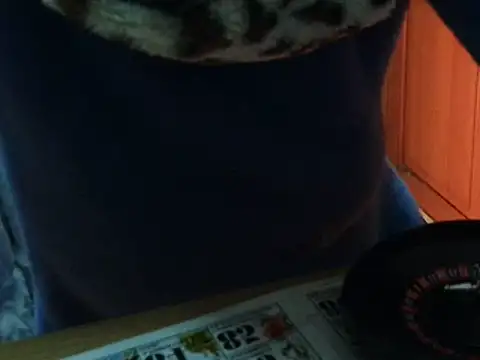 Snapshot of VeneRed chatting on 11.16.25 VeneRed online show from 11.16.25