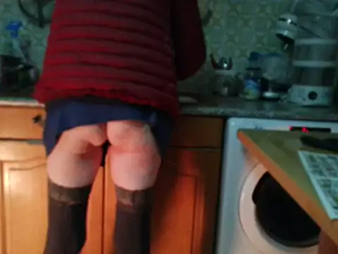 Snapshot of VeneRed chatting on 11.24.25 VeneRed online show from 11.24.25