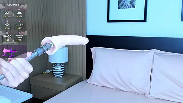 Snapshot of doll_bella_ chatting on 01.31.26 doll bella online show from 01.31.26