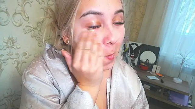 DolphinDreams online show from 01.19.26