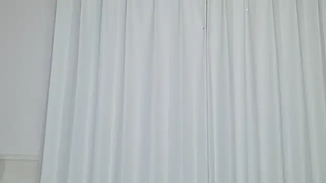 Snapshot of yuki_room chatting on 10.15.25 yuki room online show from 10.15.25