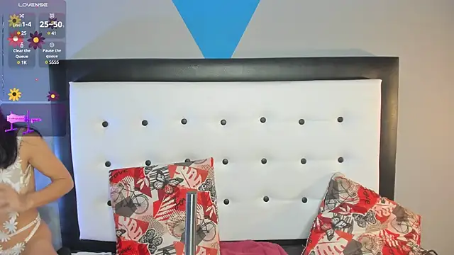 Snapshot of valeria_hurtado chatting on 02.05.25 valeria hurtado online show from 02.05.25