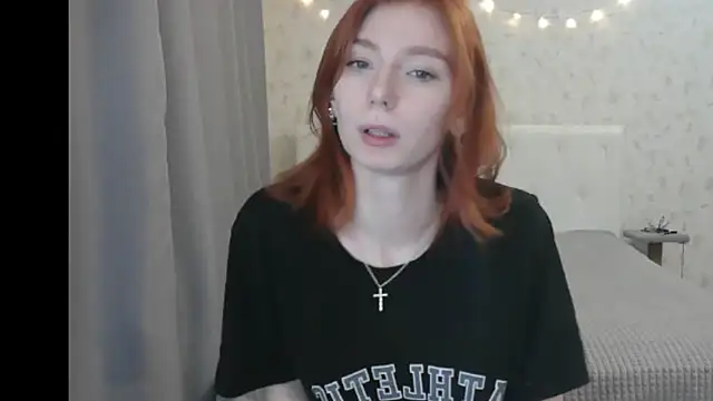 Snapshot of KateBunny chatting on 01.03.25 KateBunny online show from 01.03.25