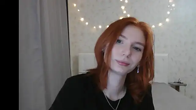 Snapshot of KateBunny chatting on 01.03.25 KateBunny online show from 01.03.25