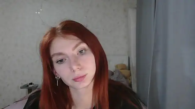 Snapshot of KateBunny chatting on 10.21.25 KateBunny online show from 10.21.25