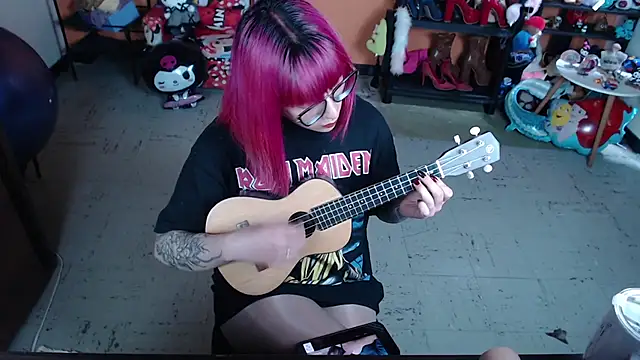 MissMiia2 online show from 02.02.26