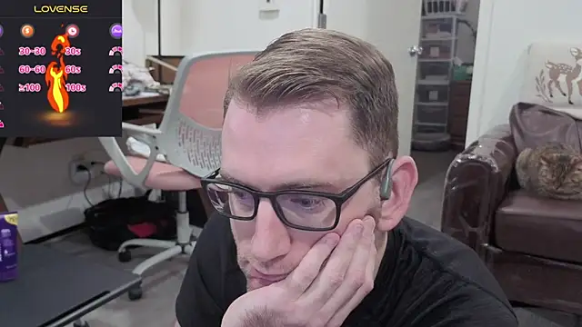 AveragePenisAxel online show from 01.12.26