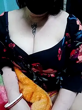 Snapshot of Raja_Ranii chatting on 12.15.24 Raja Ranii online show from 12.15.24