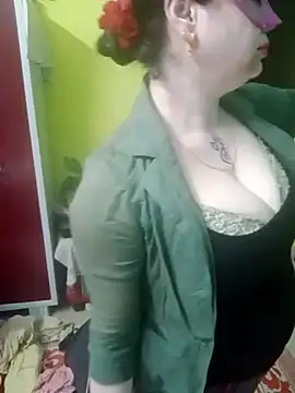 Snapshot of Raja_Ranii chatting on 01.22.25 Raja Ranii online show from 01.22.25