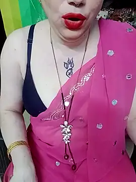 Snapshot of Raja_Ranii chatting on 02.18.25 Raja Ranii online show from 02.18.25