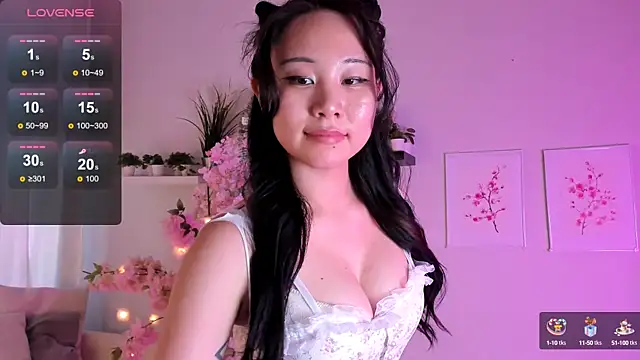 Snapshot of Inari_Okami_ chatting on 03.09.25 Inari Okami online show from 03.09.25