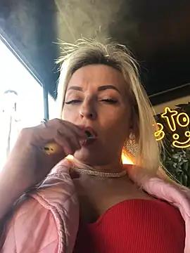 Snapshot of Diamond_Bunny_ chatting on 01.29.25 Diamond Bunny online show from 01.29.25