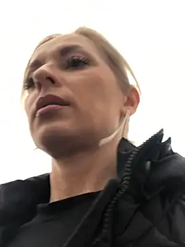 Snapshot of Diamond_Bunny_ chatting on 02.04.25 Diamond Bunny online show from 02.04.25