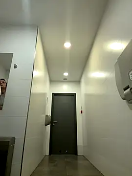 Snapshot of Diamond_Bunny_ chatting on 11.26.25 Diamond Bunny online show from 11.26.25