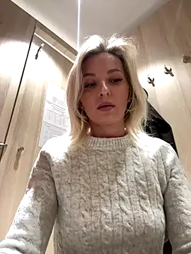 Snapshot of Diamond_Bunny_ chatting on 12.05.25 Diamond Bunny online show from 12.05.25