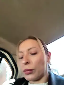 Diamond Bunny  online show from 02.10.26