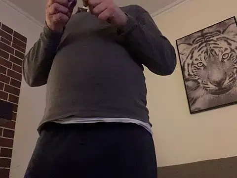 Snapshot of mesetti chatting on 01.13.25 mesetti online show from 01.13.25