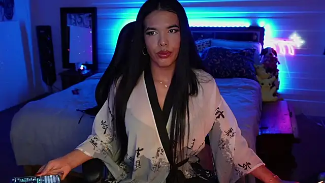 Snapshot of ElizaQueen777 chatting on 01.24.25 ElizaQueen777 online show from 01.24.25
