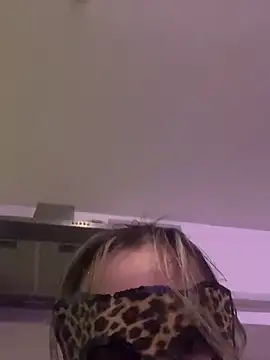 Snapshot of Lyannabuena69 chatting on 02.07.25 Lyannabuena69 online show from 02.07.25