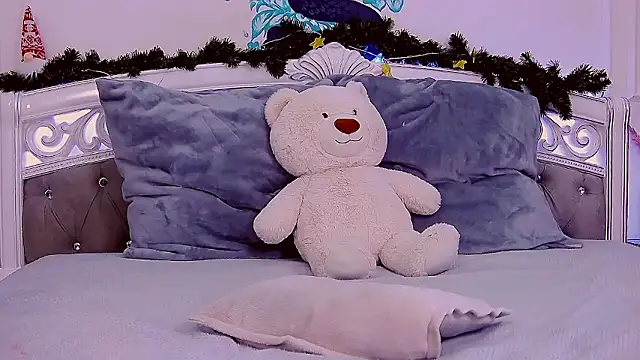 MiaNixan online show from 01.15.26