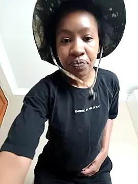 Snapshot of CocoSexyBabe chatting on 02.06.25 CocoSexyBabe online show from 02.06.25