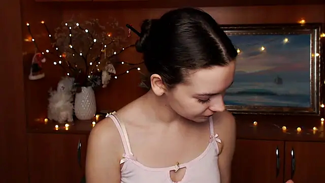  SusieSu  online show from 12.26.24