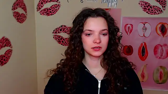 Snapshot of _SusieSu_ chatting on 02.18.26 SusieSu online show from 02.18.26