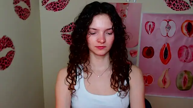 Snapshot of _SusieSu_ chatting on 02.23.26 SusieSu online show from 02.23.26