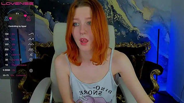 Snapshot of MagicLilu chatting on 12.16.24 MagicLilu online show from 12.16.24