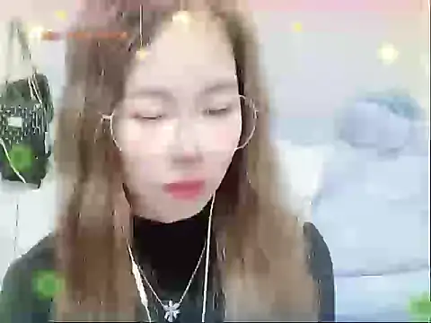 Snapshot of miumiu822 chatting on 12.29.24 miumiu822 online show from 12.29.24