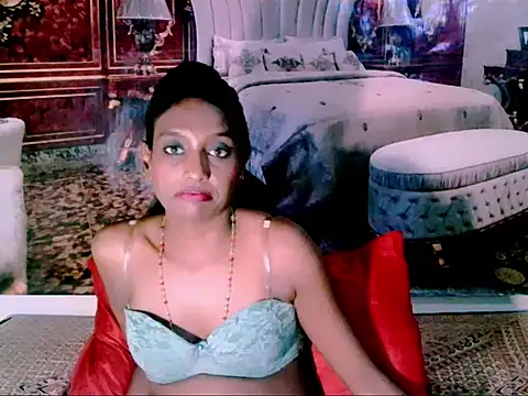 Snapshot of IndianLoveBug chatting on 12.30.24 IndianLoveBug online show from 12.30.24