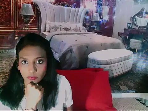 Snapshot of IndianLoveBug chatting on 01.08.25 IndianLoveBug online show from 01.08.25