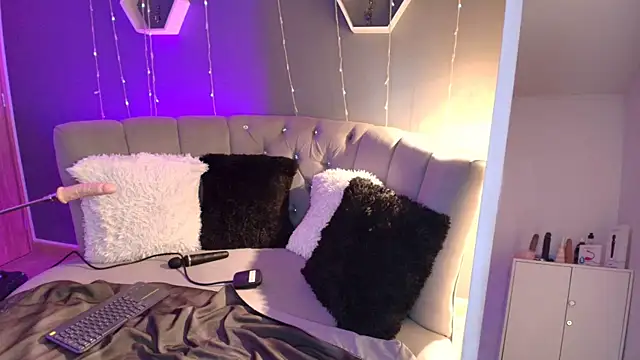 Tiffany sander online show from 01.29.25