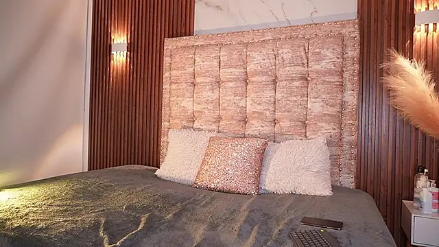 Tiffany sander online show from 11.21.25