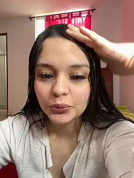 Bella-hadiid online show from 10.06.25