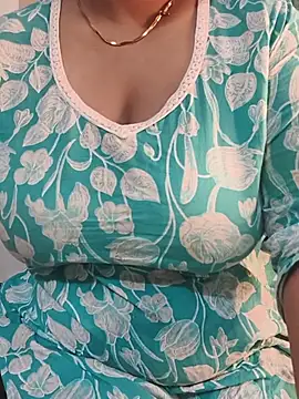 Snapshot of Anamika_Kapoor chatting on 07.21.26 Anamika Kapoor online show from 07.21.26
