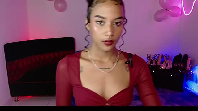 Snapshot of Chelsea__2 chatting on 11.11.25 Chelsea 2 online show from 11.11.25