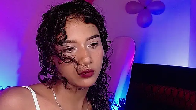 Snapshot of Chelsea__2 chatting on 11.16.25 Chelsea 2 online show from 11.16.25