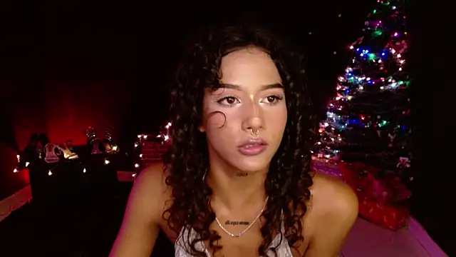 Snapshot of Chelsea__2 chatting on 12.17.25 Chelsea 2 online show from 12.17.25