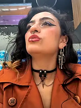 Lila Desiree online show from 12.31.24