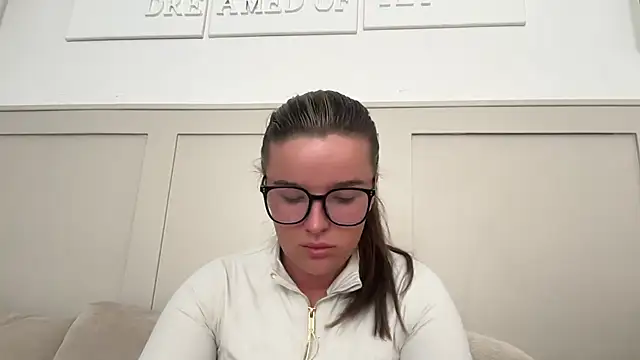 maisiesmithx online show from 09.09.25