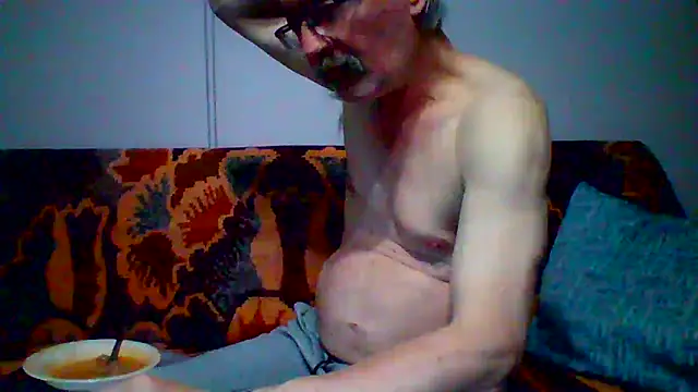 Snapshot of loverboyxxx69 chatting on 04.24.26 loverboyxxx69 online show from 04.24.26
