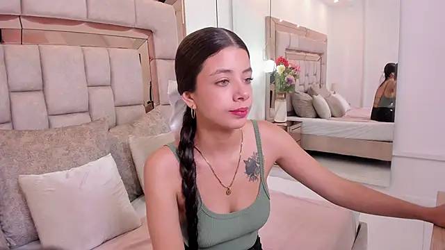 coraltaylor online show from 10.11.25