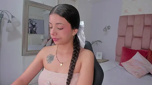 coraltaylor online show from 10.13.25