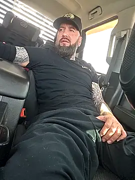 Snapshot of Beardedtattood chatting on 03.09.26 Beardedtattood online show from 03.09.26