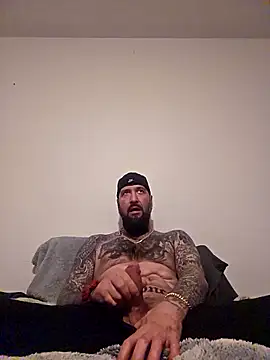 Snapshot of Beardedtattood chatting on 03.27.26 Beardedtattood online show from 03.27.26