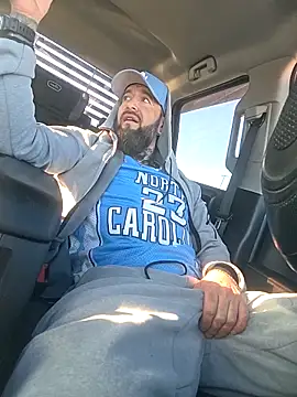 Snapshot of Beardedtattood chatting on 03.27.26 Beardedtattood online show from 03.27.26